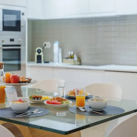 Apartment Stylish For 10 Guests