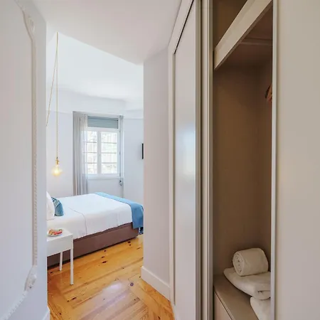 Stylish For 10 Guests Apartment